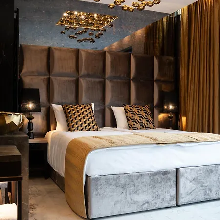 Art Luxury מלון