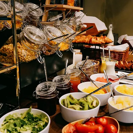 Hotell Art Luxury 4*