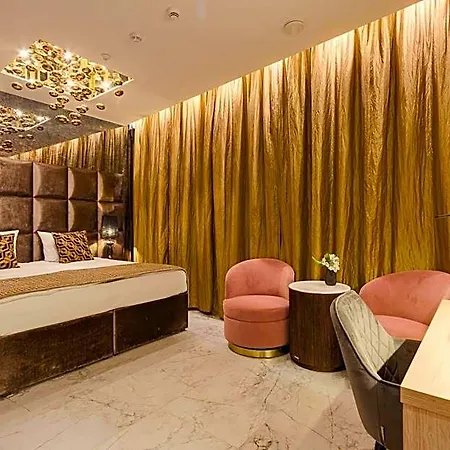 Отель Art Luxury 4*